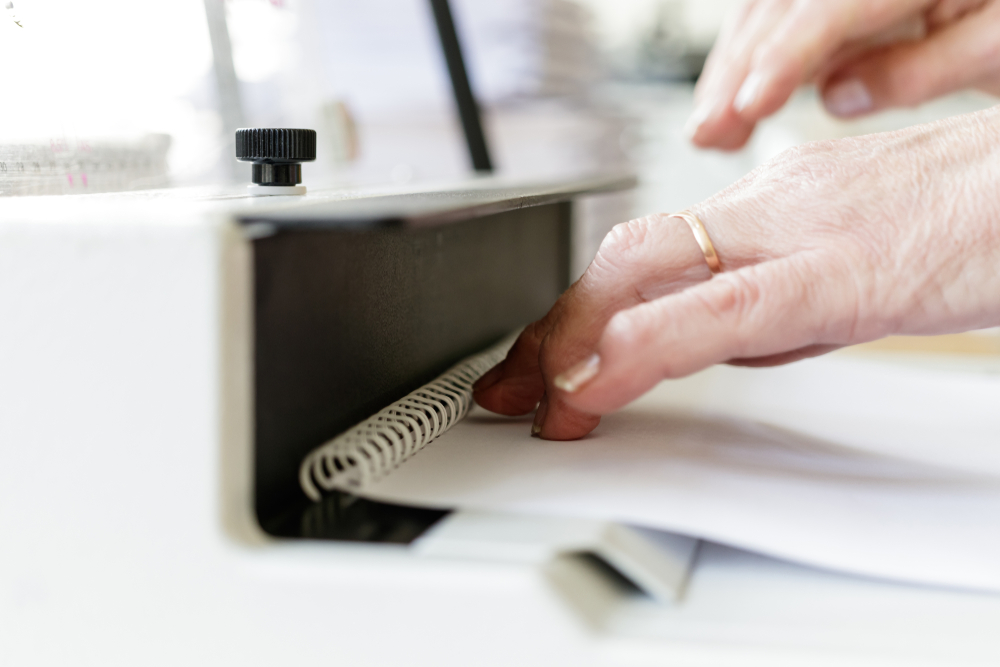 Book,Binding,Machine,Operator.,Book,Binding,Machine.,Work,With,Book